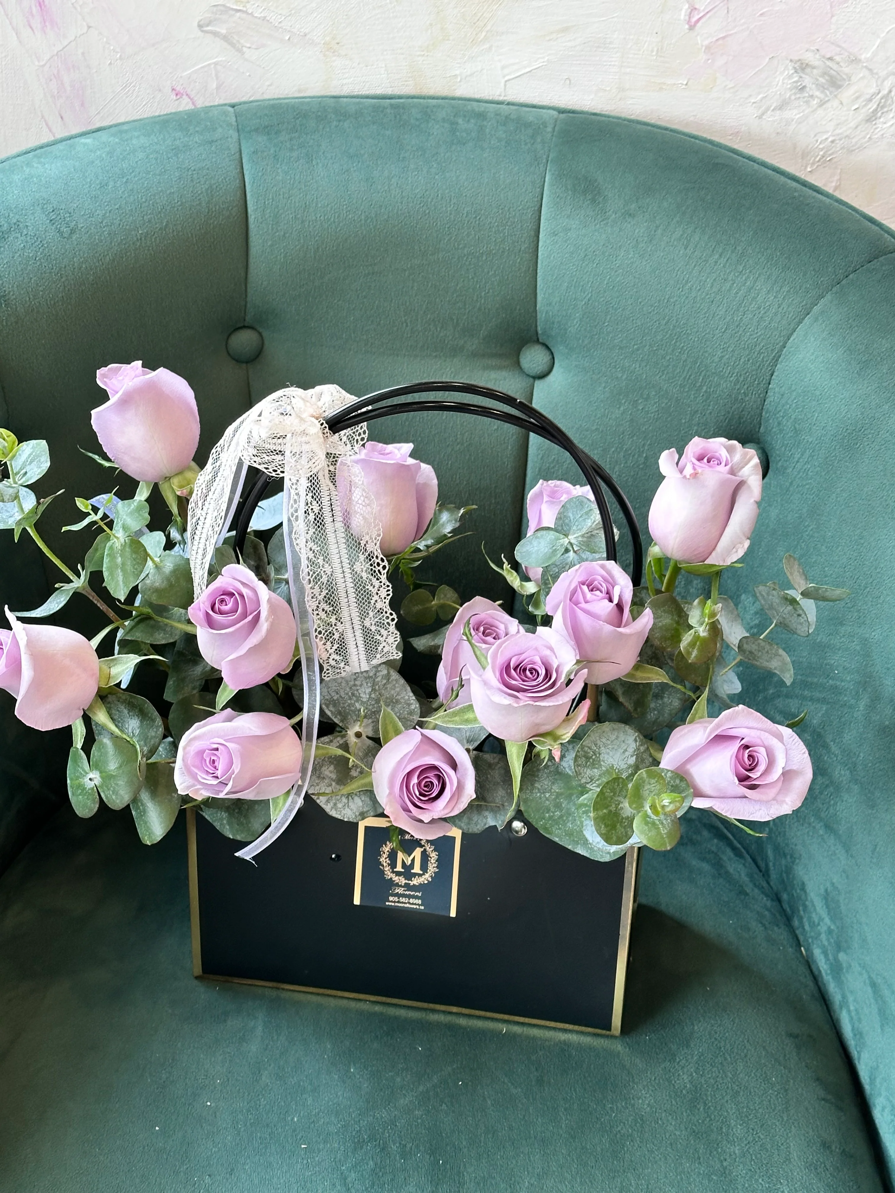 MOTHER'S DAY - 12 Roses-Basket of love