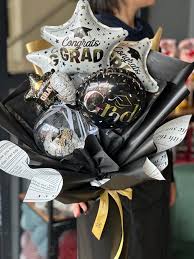 Graduation Balloon Bouquet - Image 3