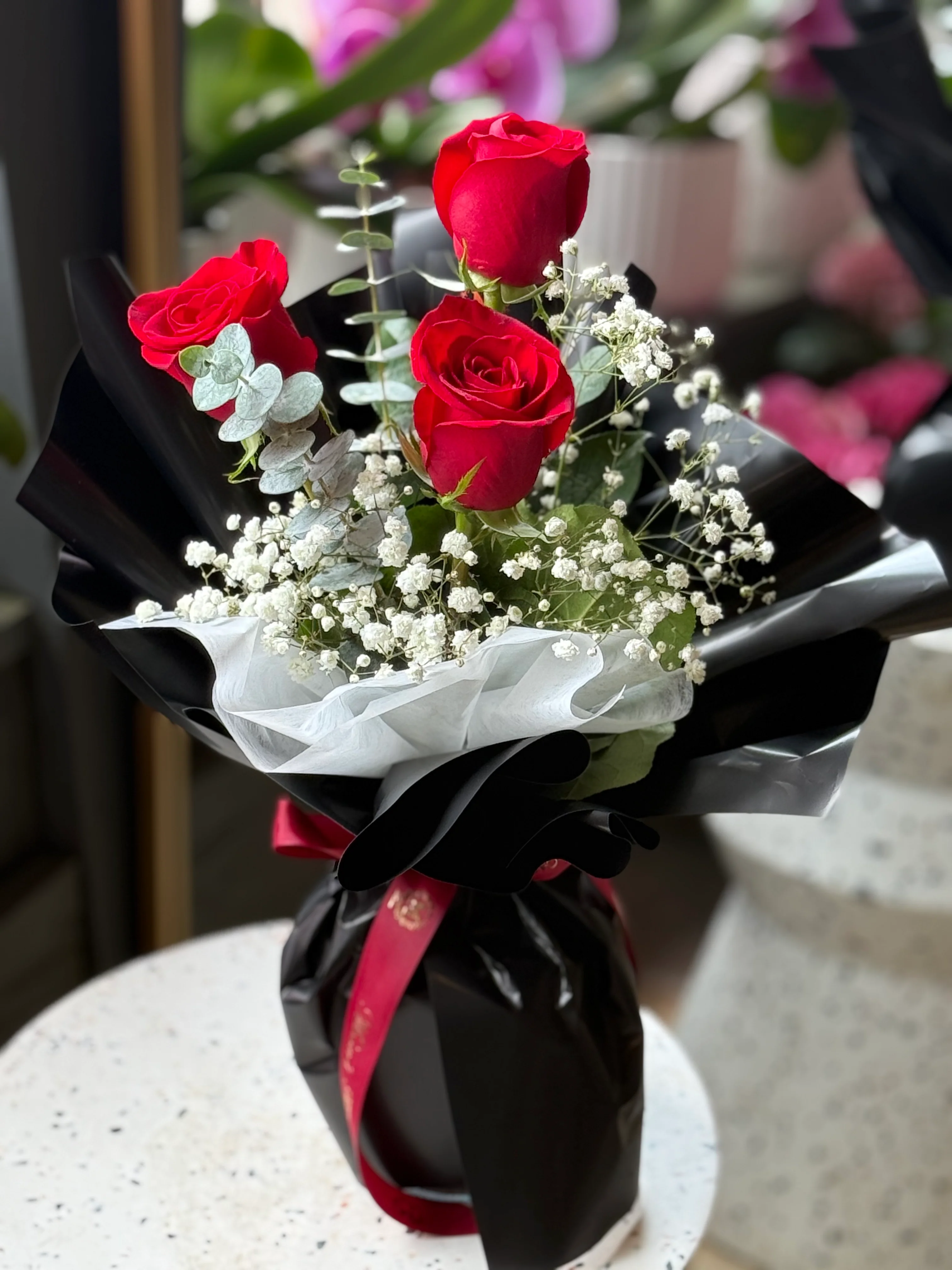 Valentine's Day - 3 Roses Bouquet - Image 3
