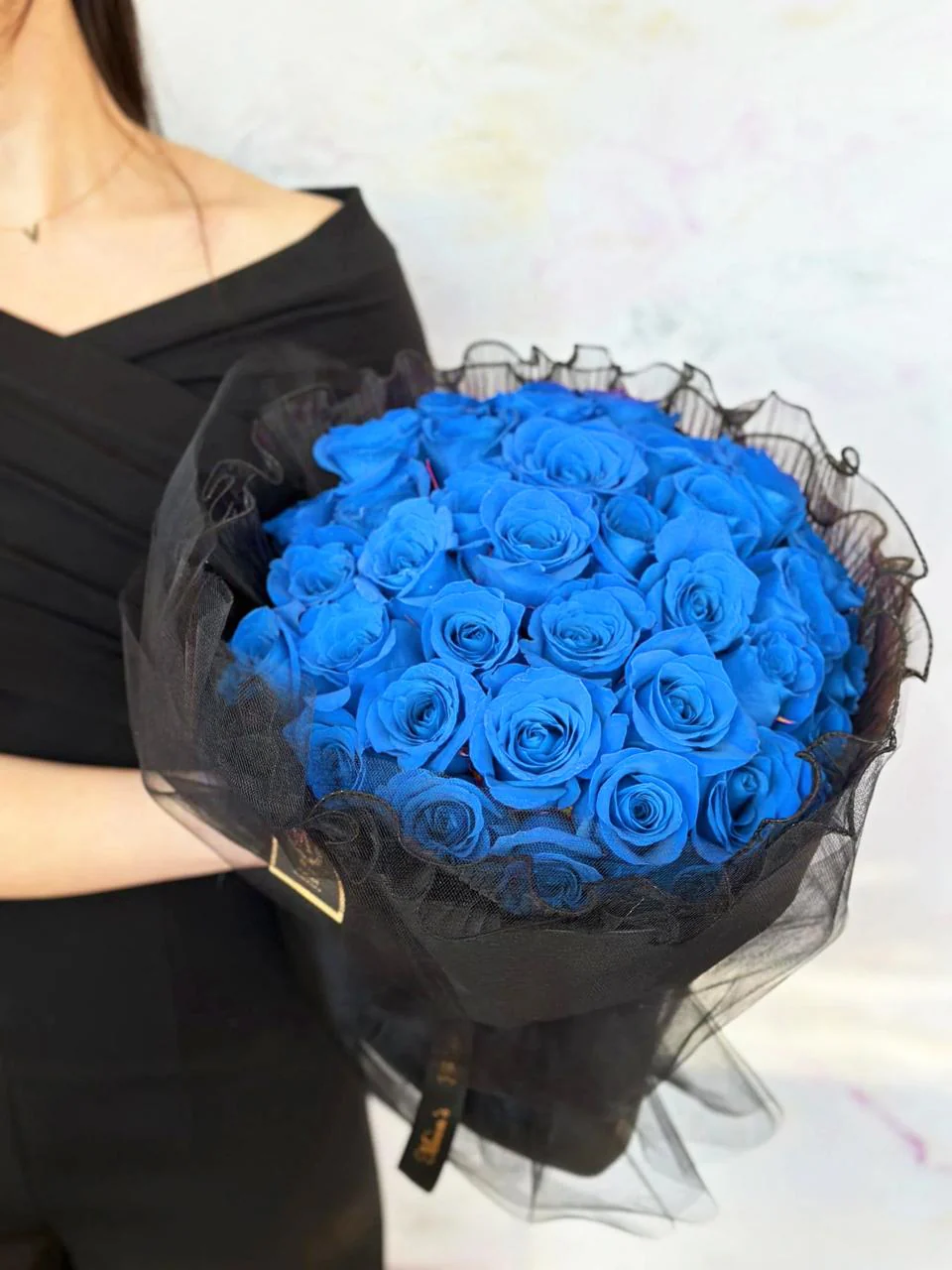 Valentine's Day - Blue Rose Round Bouquet