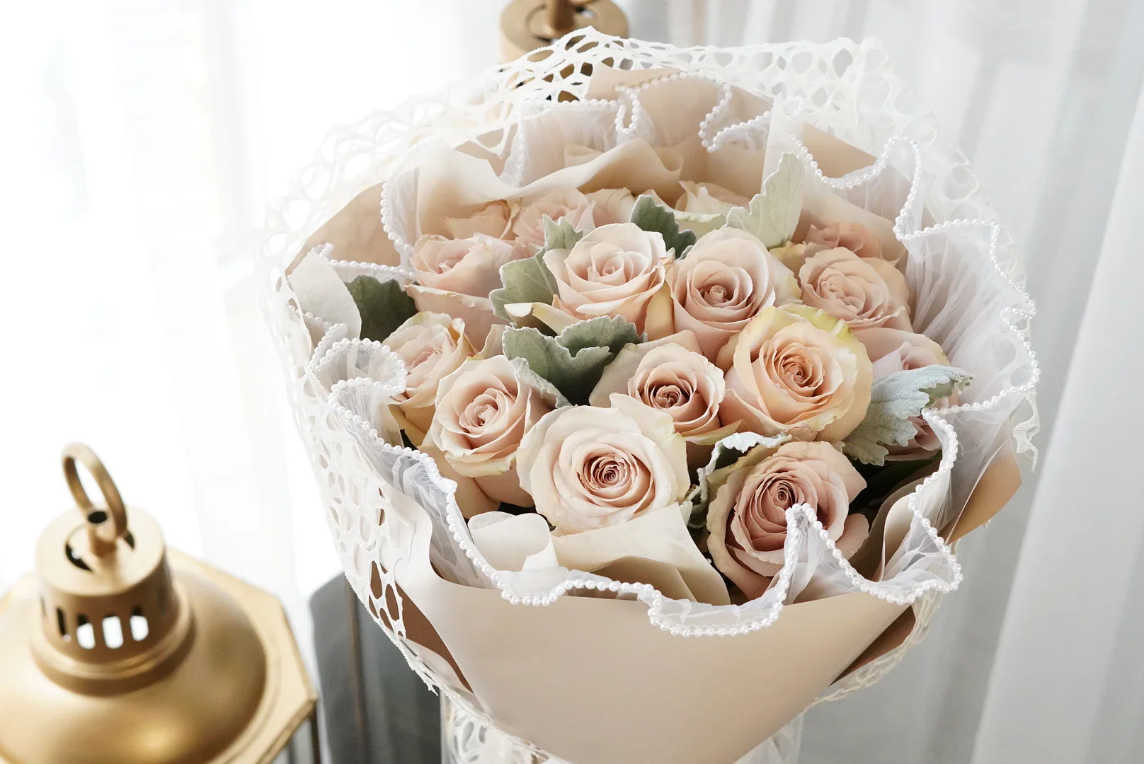 Valentine's Day - Cream Champagne Roses Bouquet