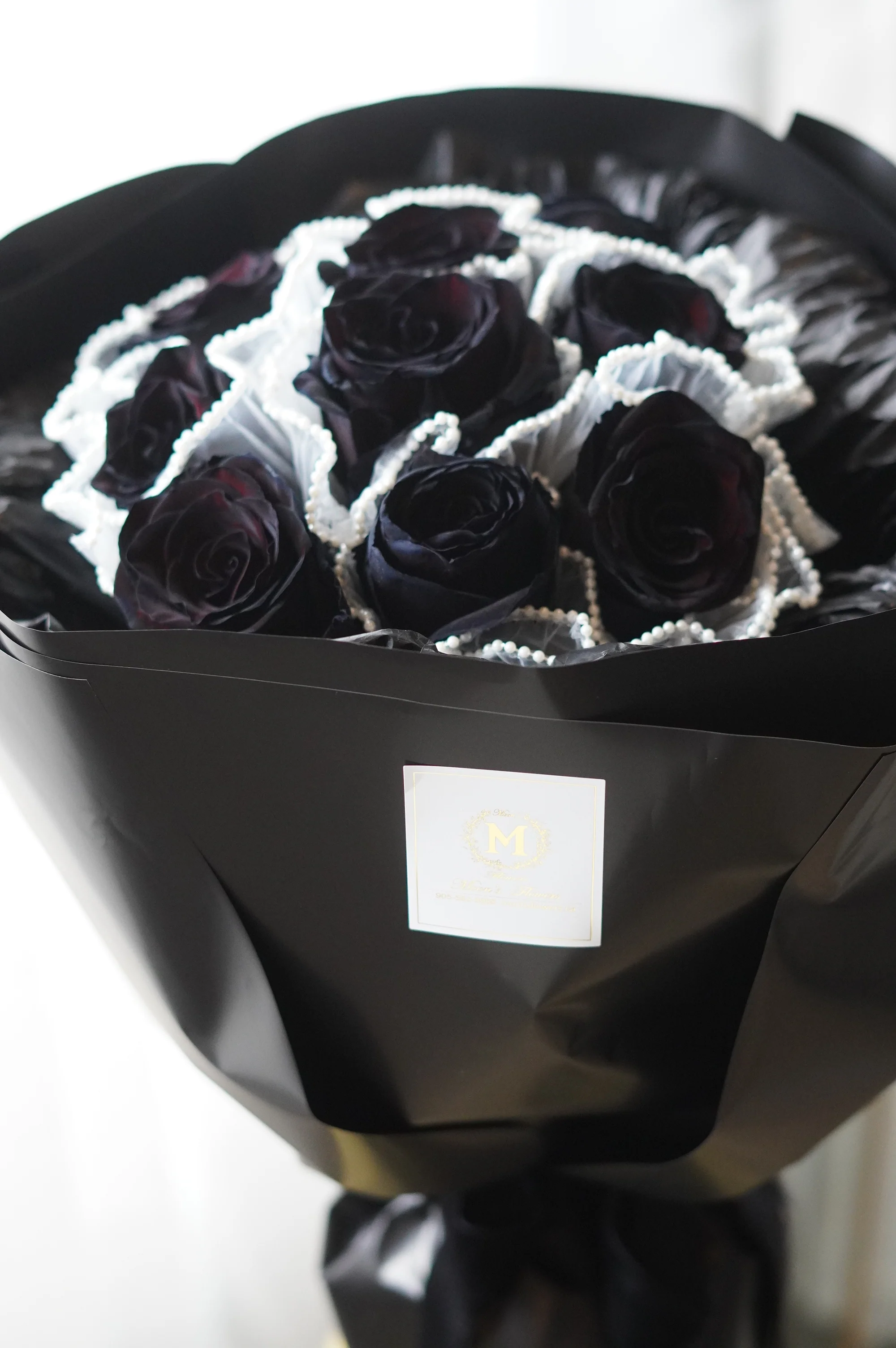 Valentine's Day - Midnight Pearl Rose Bouquet (With 10 Black Roses)